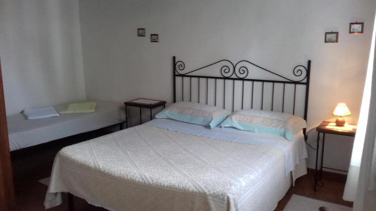 B&B Is Camminantis Nurallào エクステリア 写真